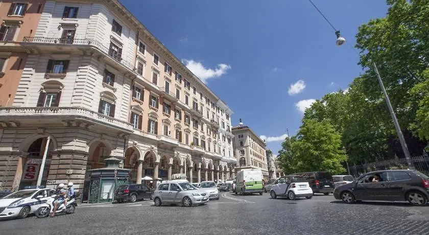 B&B Girasole VIII Roma 2*,  Italia